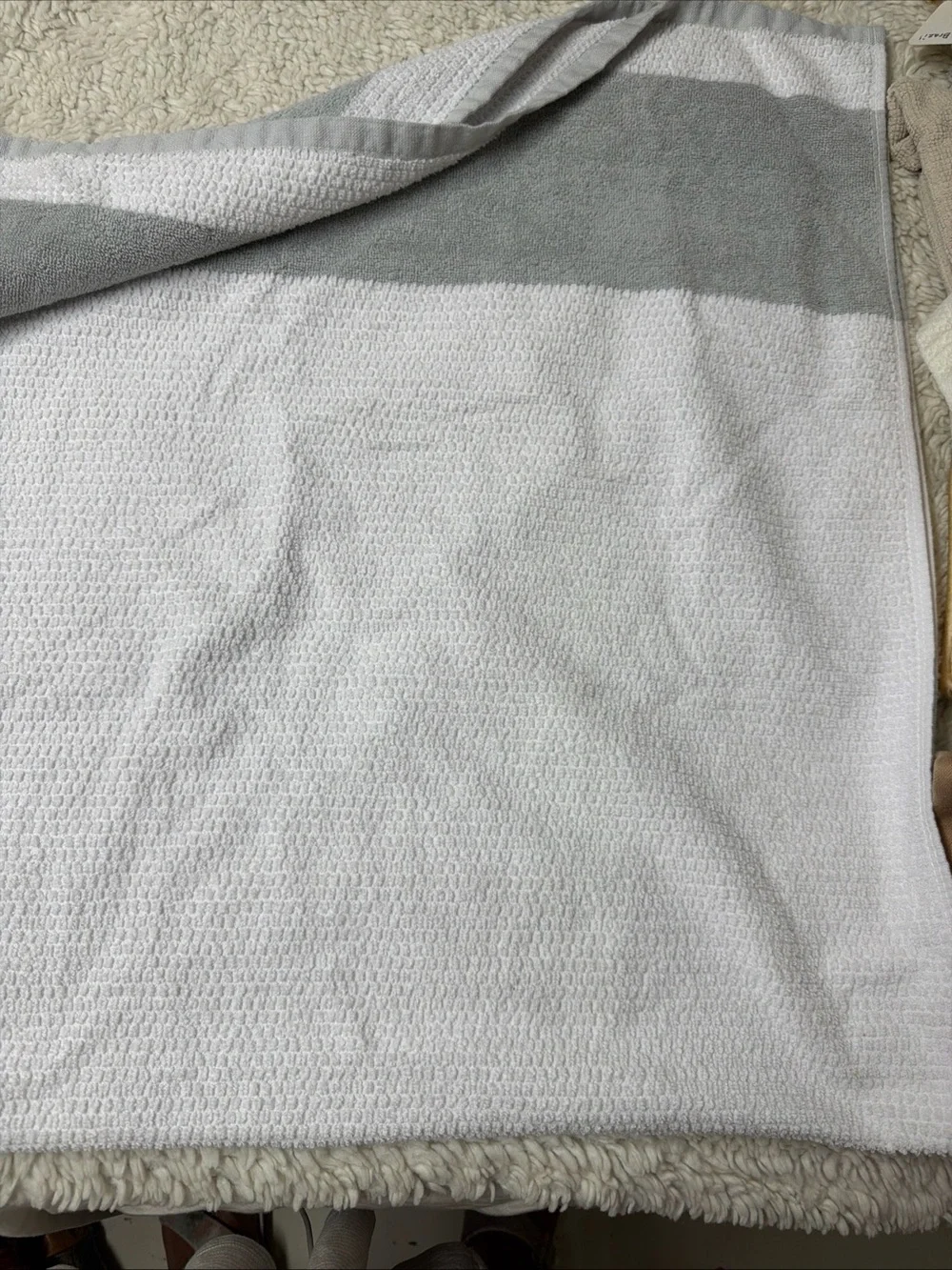 Lacoste White Towel with Gray Band and Green Crocodile Embroidery 100% Cotton